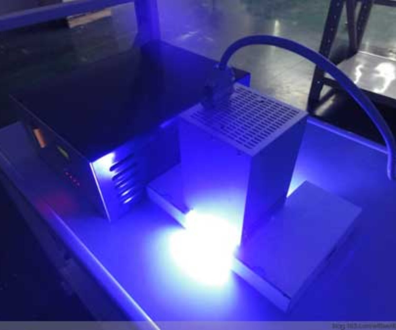 Máquina de curado LED UV que cura la prueba real del efecto del producto de aceite ligero